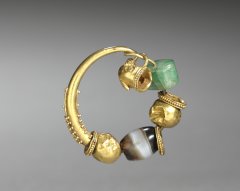 Earring
