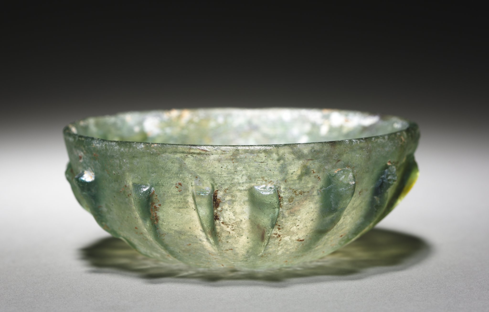 Shallow Ribbed Bowl