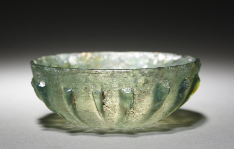 Shallow Ribbed Bowl