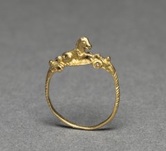Ring with Hippocampus